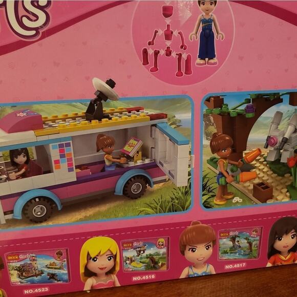 COGO Girls Holiday retreat 4522‎ 440 pieces Lego compatible - Picture 2 of 4